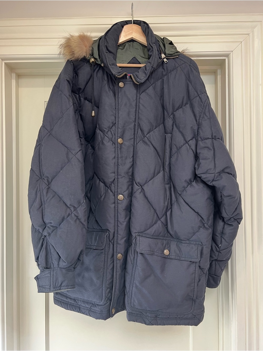 Men's Vintage Quilted Puffer Parka with Coyote Fur Trimmed Hood - Black